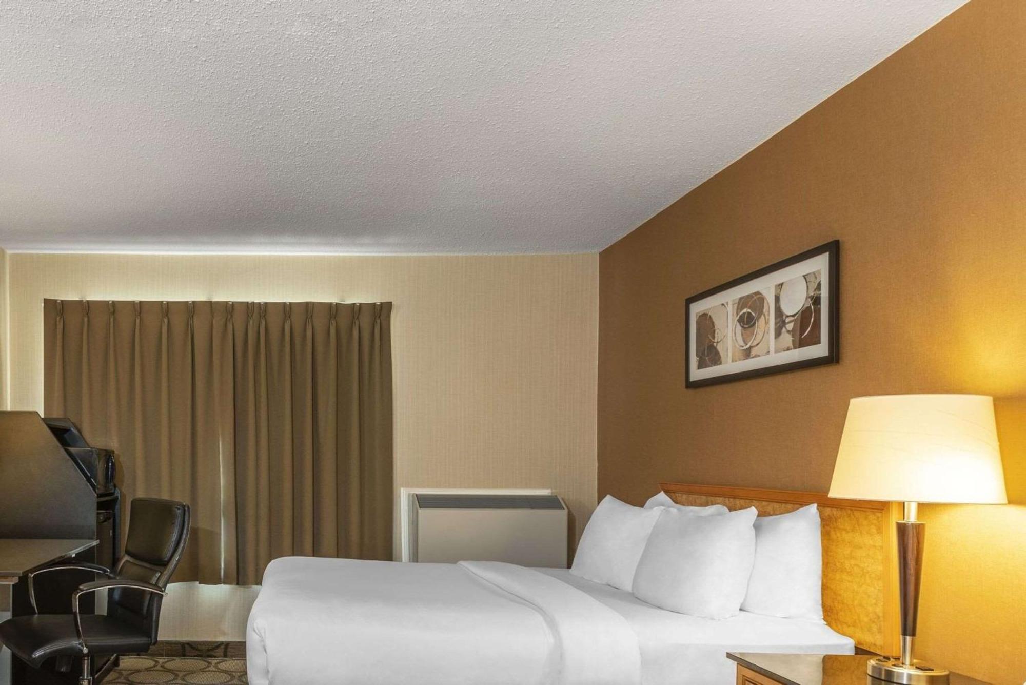 Comfort Inn Суифт-Каррент Экстерьер фото