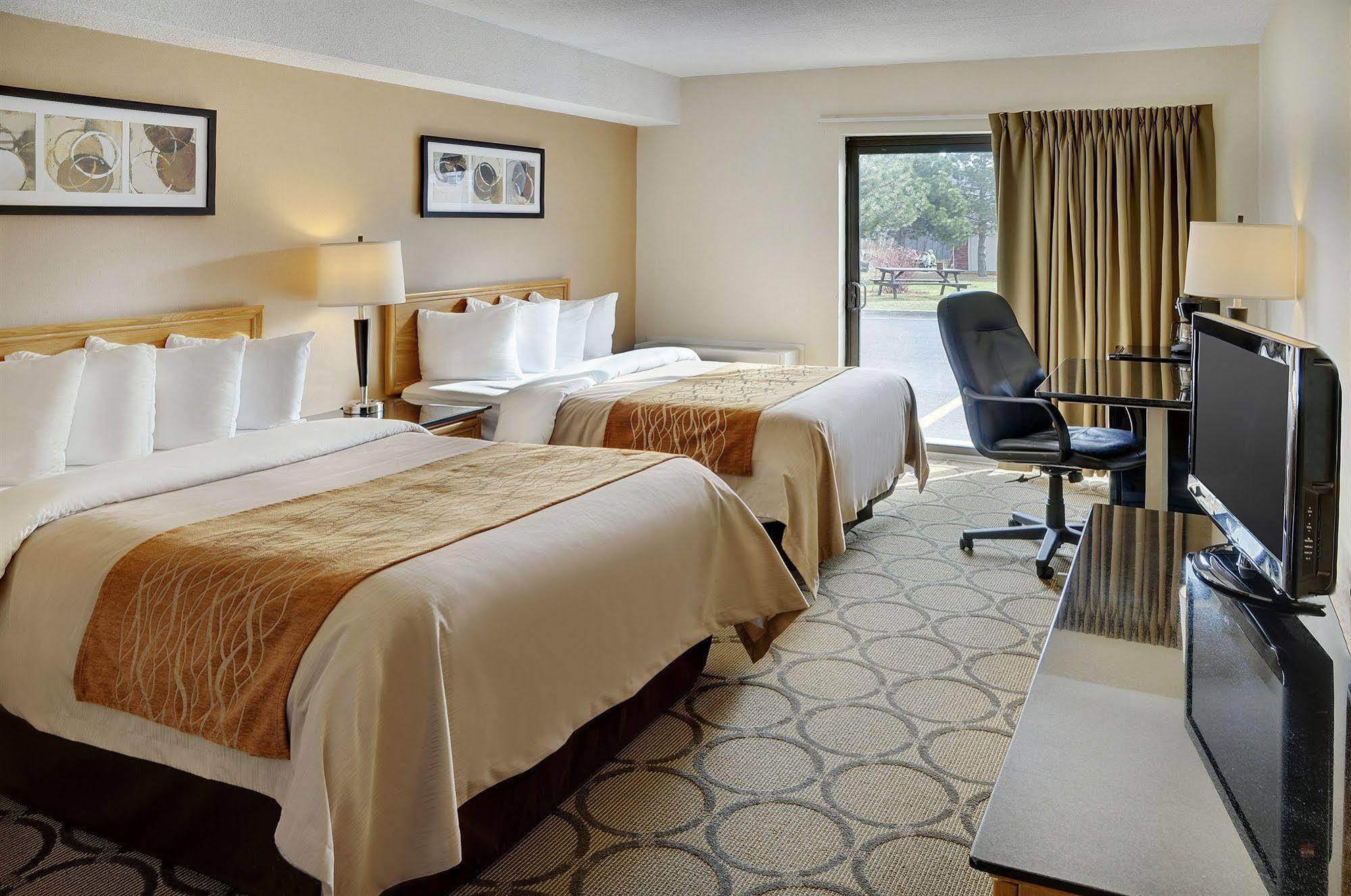 Comfort Inn Суифт-Каррент Экстерьер фото